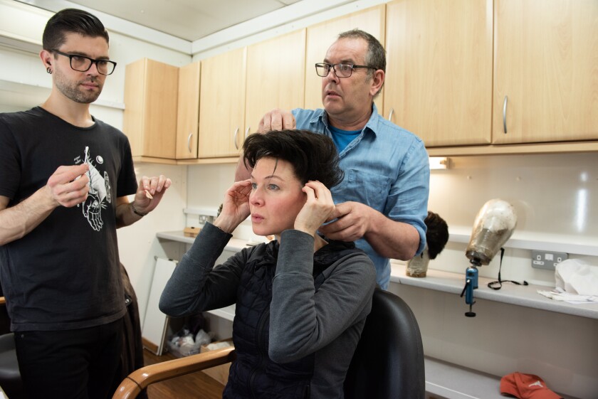 A New Nose And False Teeth How Renee Zellweger Became Judy