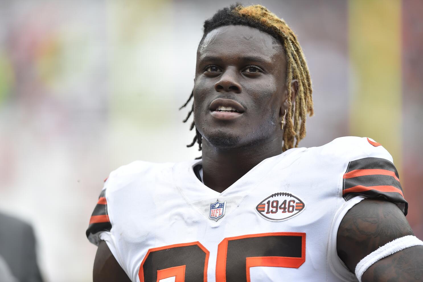 End game: Browns sign TE Njoku to 4-year contract extension - The