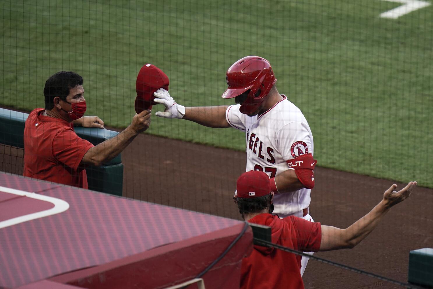 Phillies tie World Series home run mark in win over Astros - Los Angeles  Times