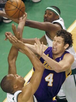 Luke Walton, P.J. Brown, James Posey