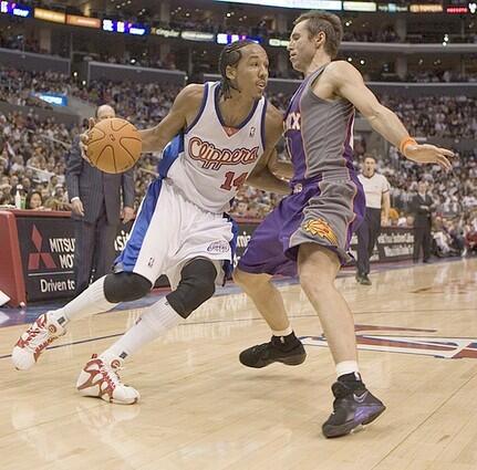 PHOENIX SUNS AT LOS ANGELES CLIPPERS