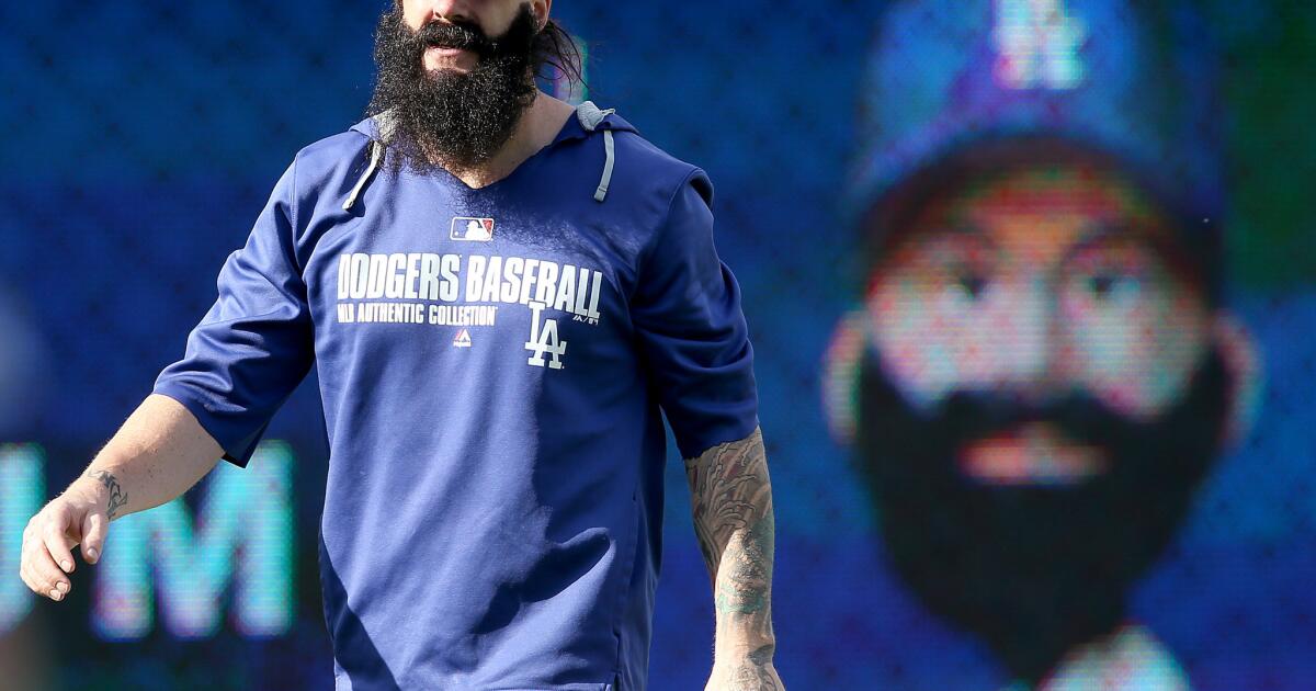 Brian Wilson to return to Dodgers in 2015; exercises $10 million