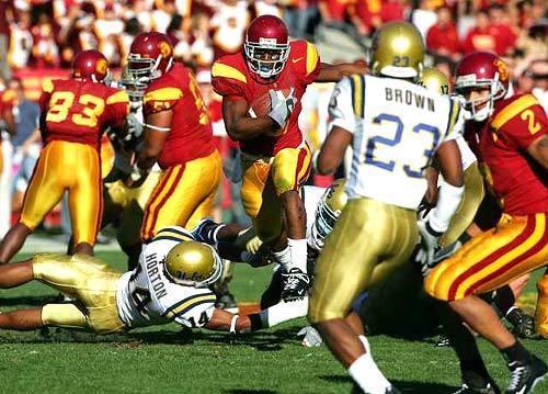 Reggie Bush (USC) and Chris Horton (UCLA)