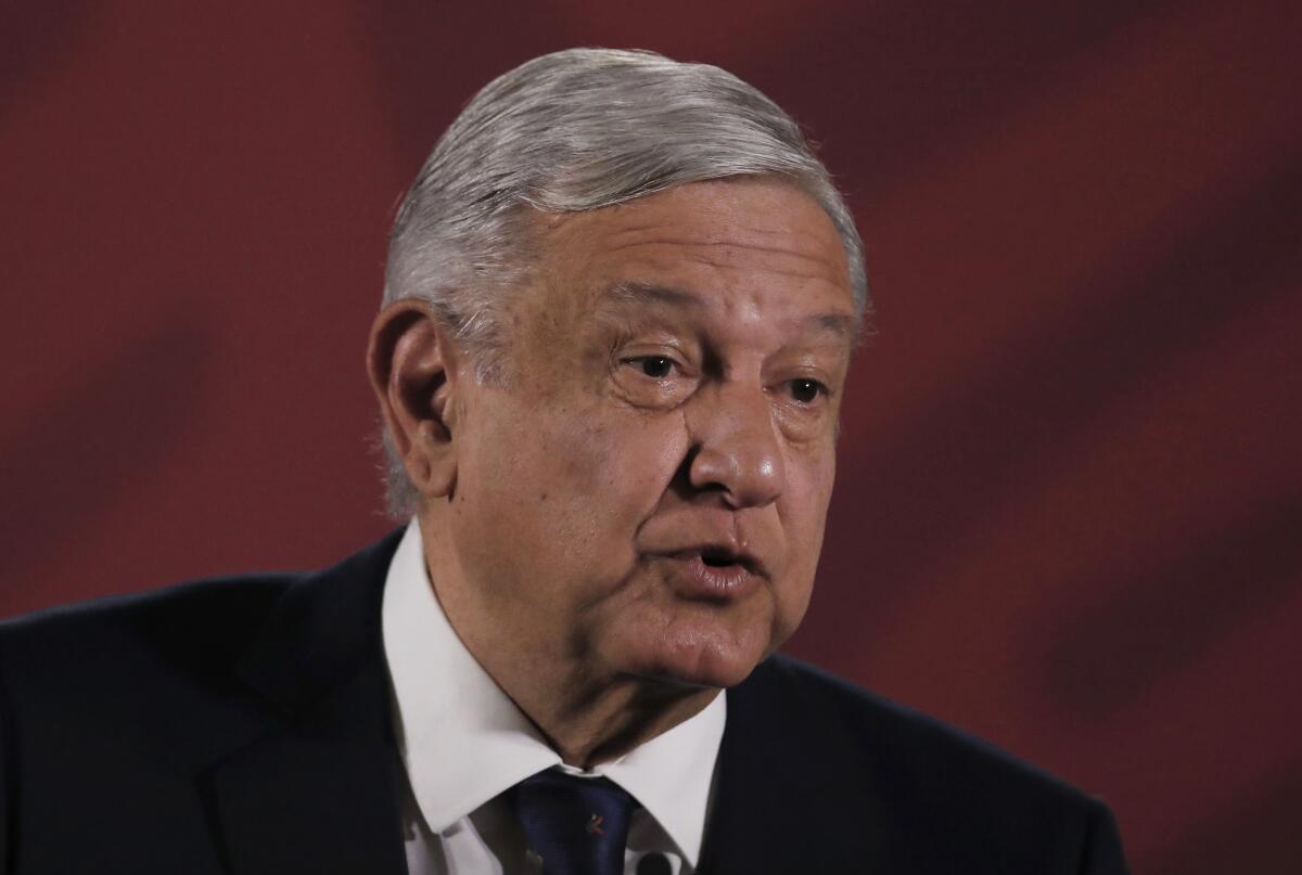 ARCHIVO- El presidente mexicano, Andrés Manuel López Obrador a su llegada a la conferencia 