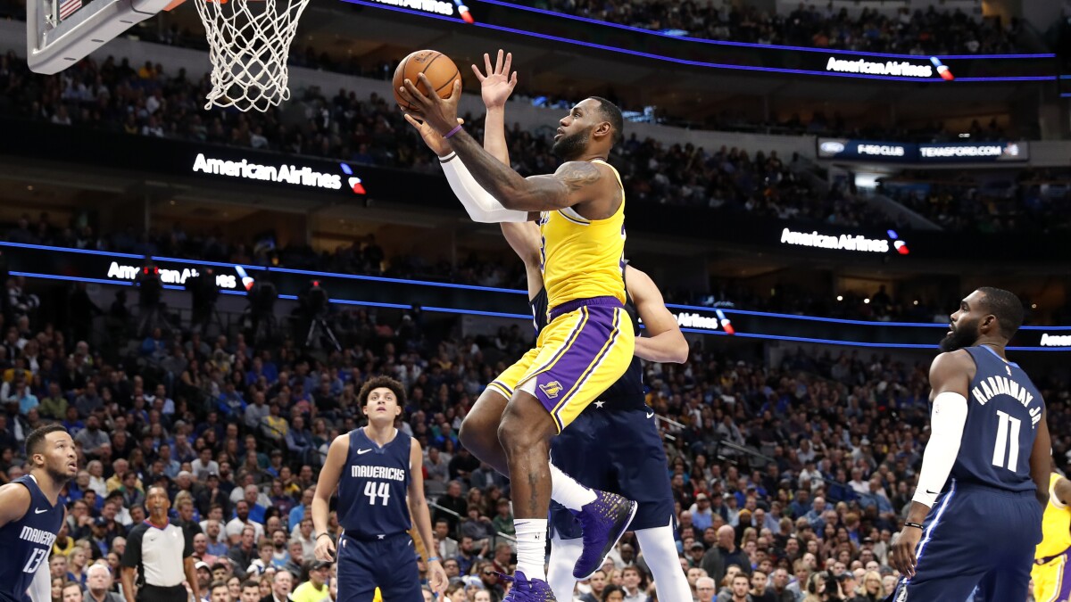 Lebron James Triple Double Helps Lakers Outlast Mavericks Los Angeles Times