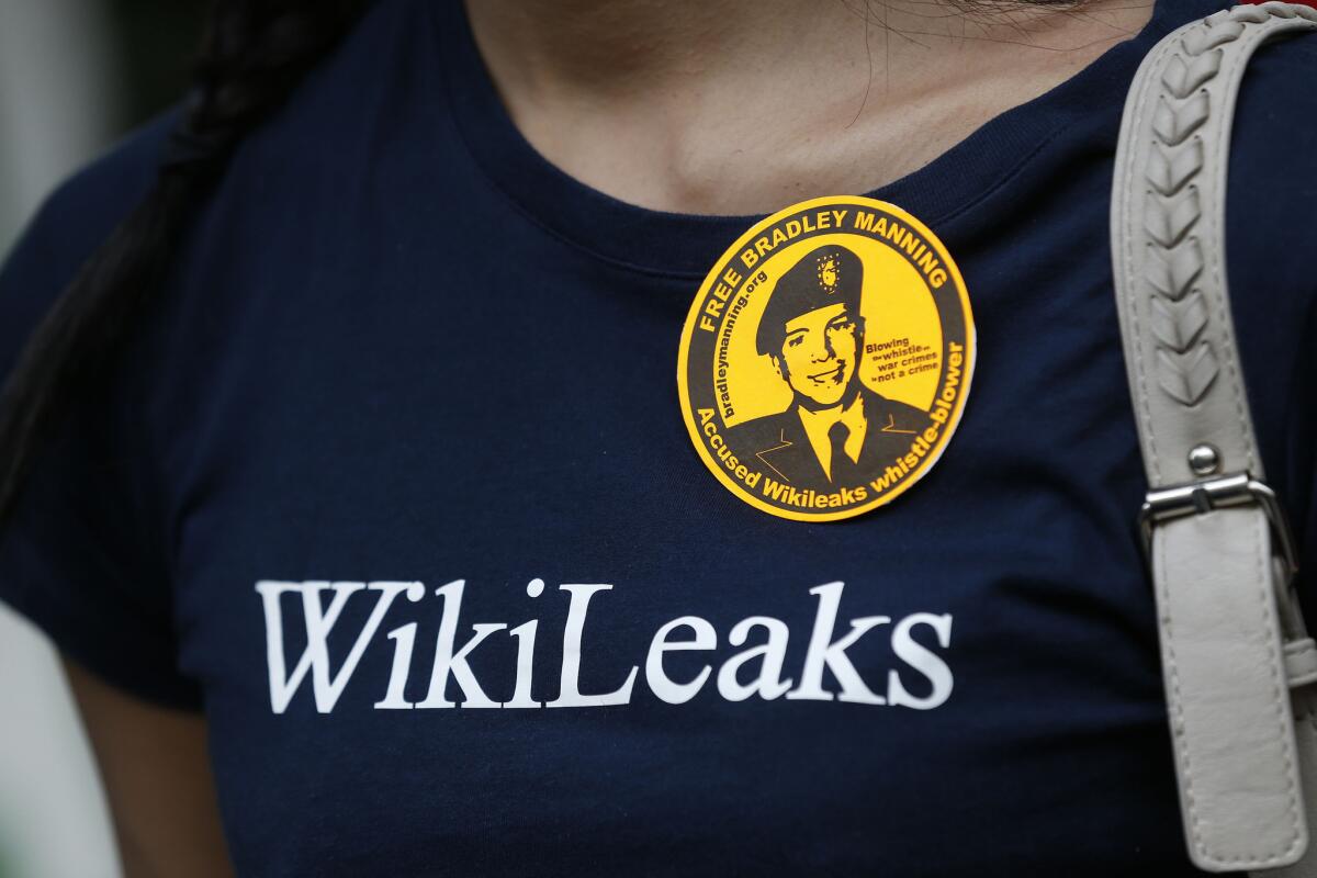 WikiLeaks publicó documentos que muestran que la Agencia de Seguridad Nacional de Estados Unidos espió a los últimos tres presidentes franceses. (Foto AP/Sang Tan)