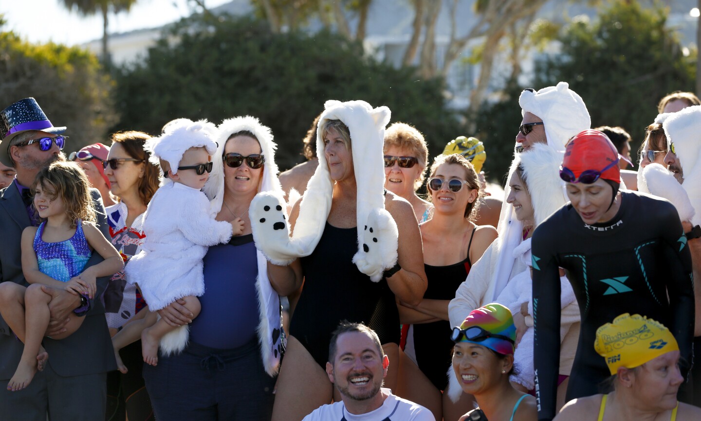 Photos Annual Polar Bear Plunge 2020 The San Diego UnionTribune