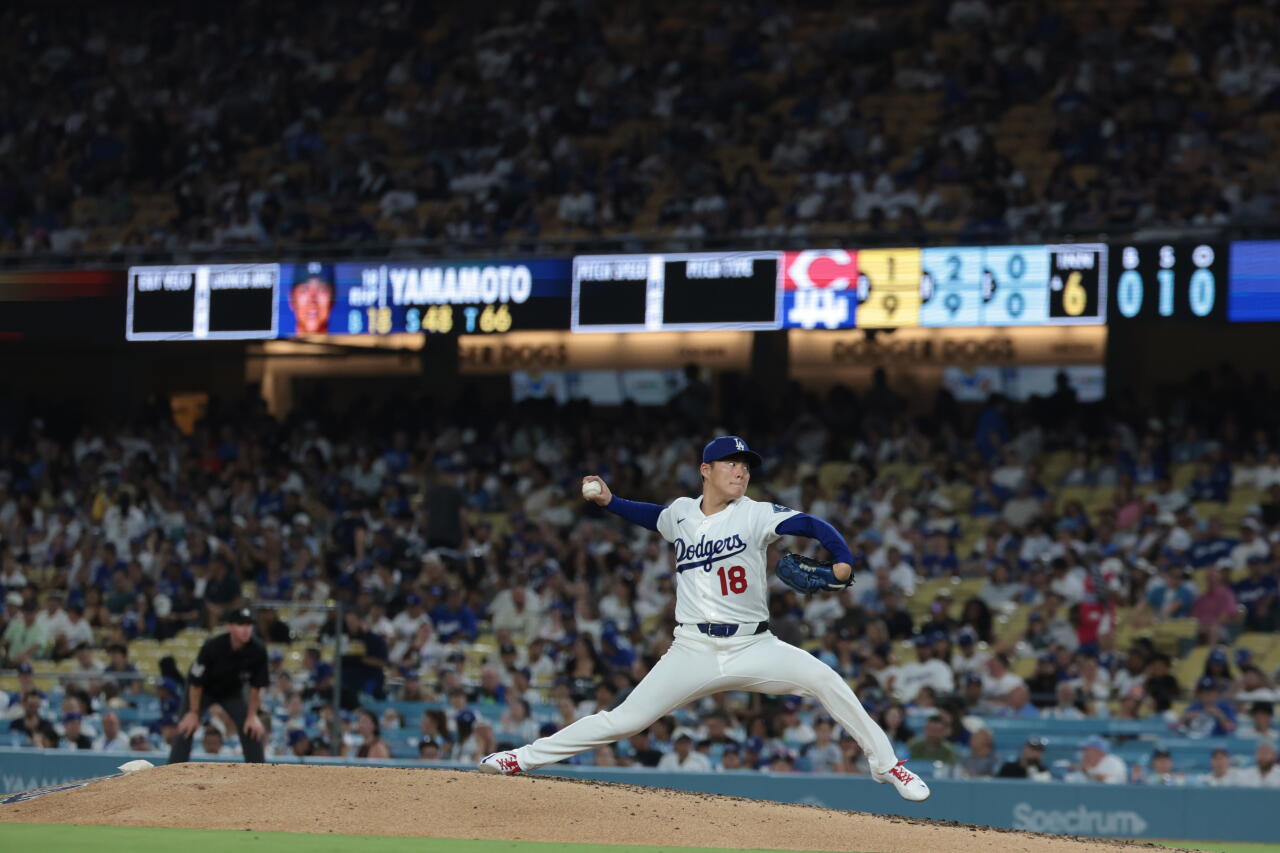 How well will Yoshinobu Yamamoto pitch this postseason?