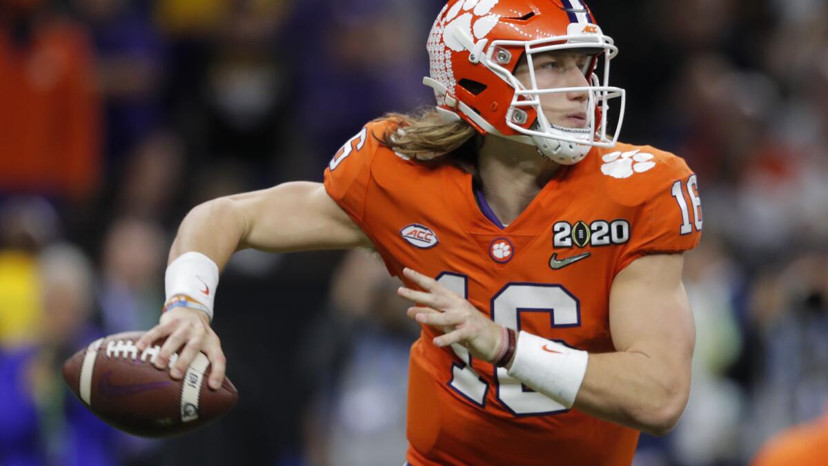 Trevor Lawrence throws 3 TD passes, No. 1 Clemson rolls