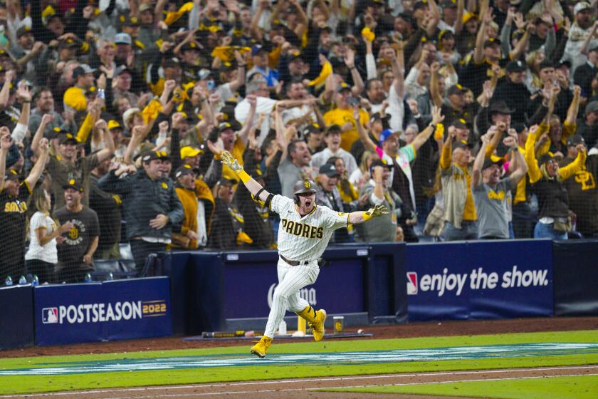 Padres fans react to clinching a 2022 playoff berth 