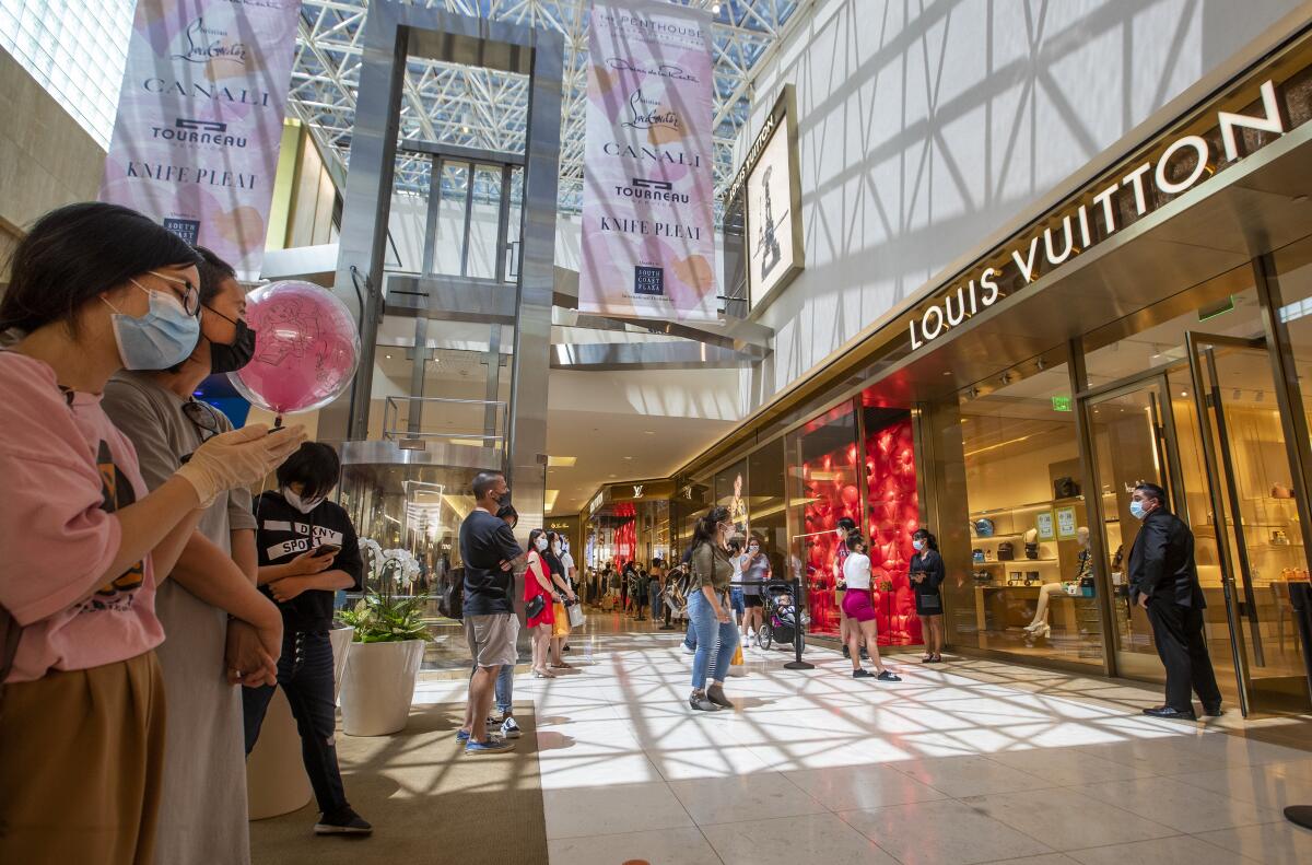 South Coast Plaza reopens for indoor shoppers - Los Angeles Times