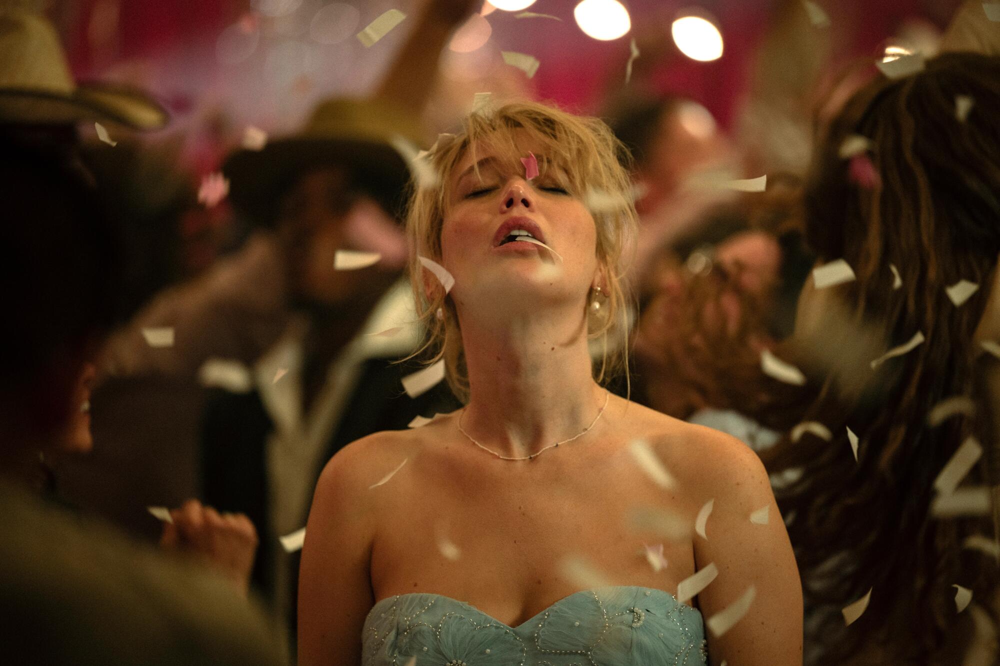Die My Love' review: Lawrence and Pattinson, together at last, wildly - Los Angeles Times Die My Love' review: Lawrence and Pattinson, together at last, wildly - Los Angeles Times