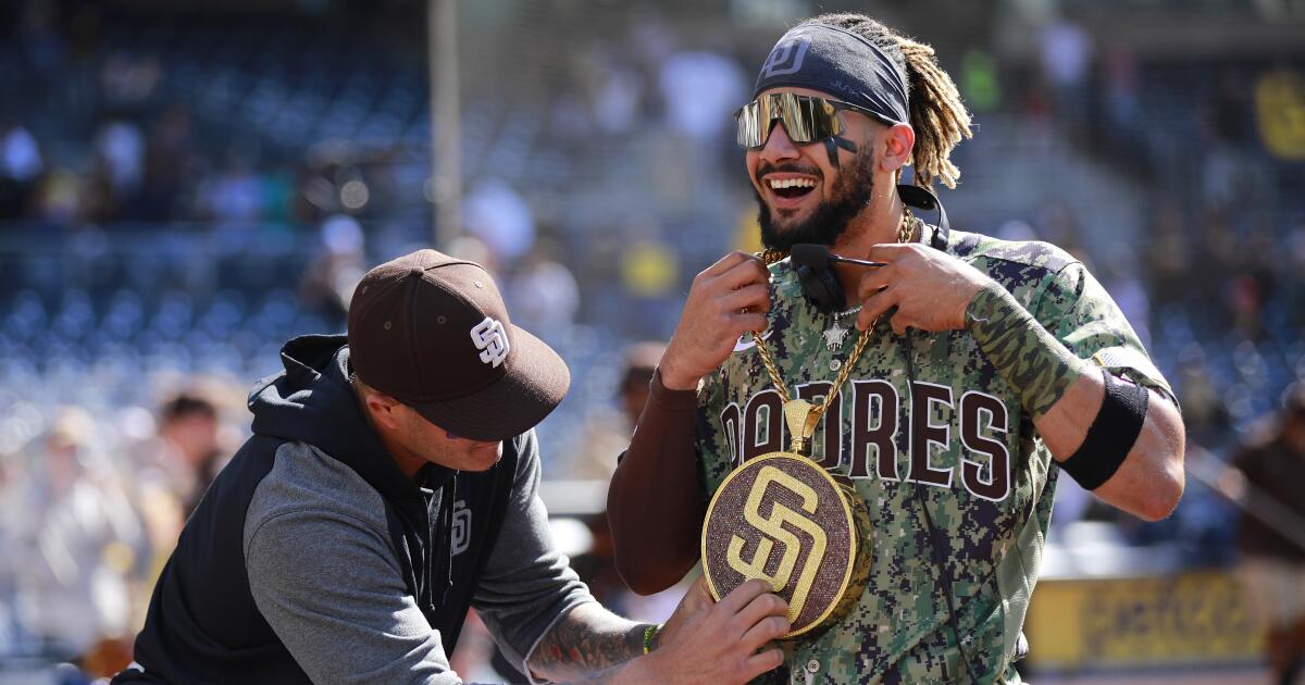 New chain brings even more swag to Padres - The San Diego Union-Tribune