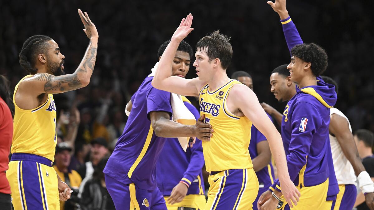 8 Observations From the Lakers' Dominant Victory in Game 1