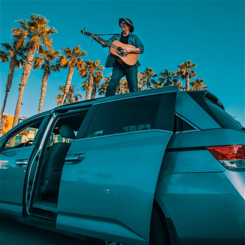 S. Peter Mc 将在 2022 年圣地亚哥国际边缘展示他的弹出式 Mini Van Jam。