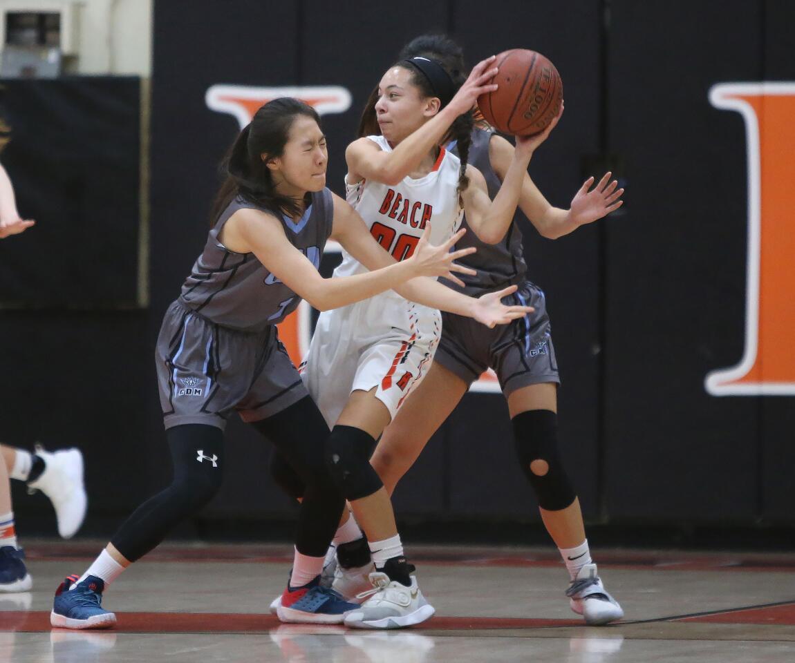 Photo Gallery: Corona del Mar vs. Huntington Beach in girls’ basketball