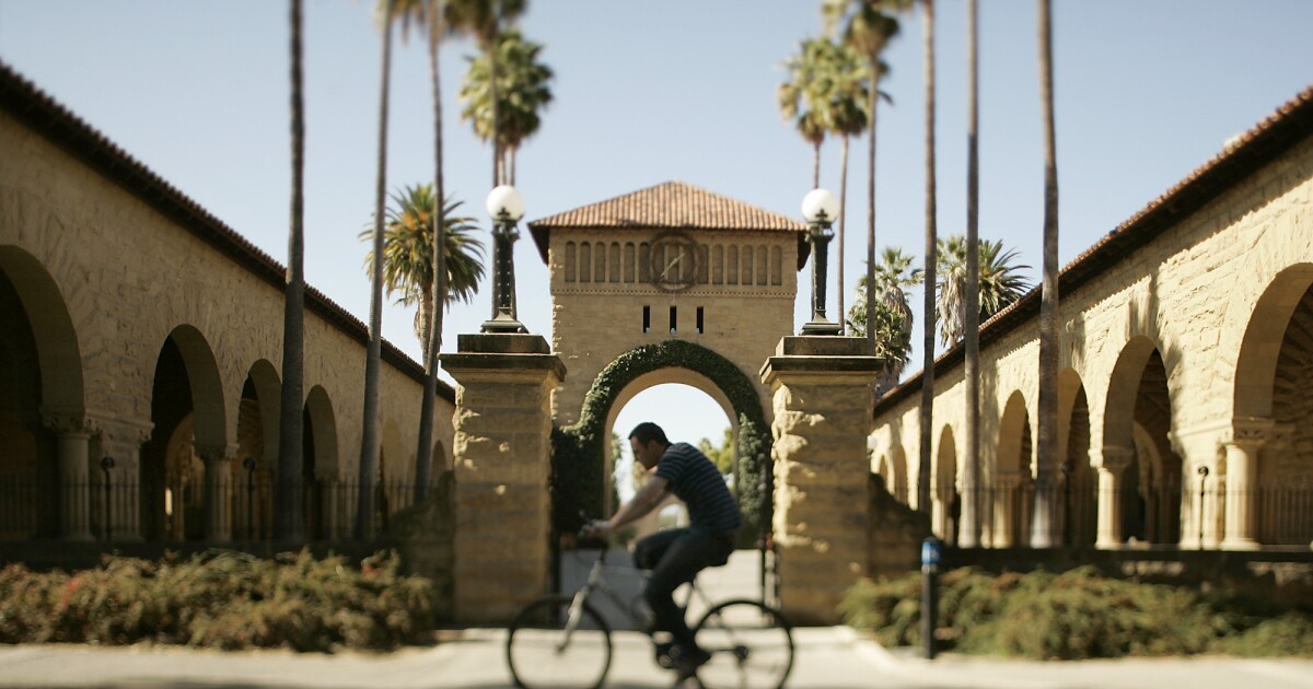 stanford university 2021 calendar Stanford To Alter Academic Calendar Offer Mix Of Online And In Person Instruction Next Year Los Angeles Times stanford university 2021 calendar