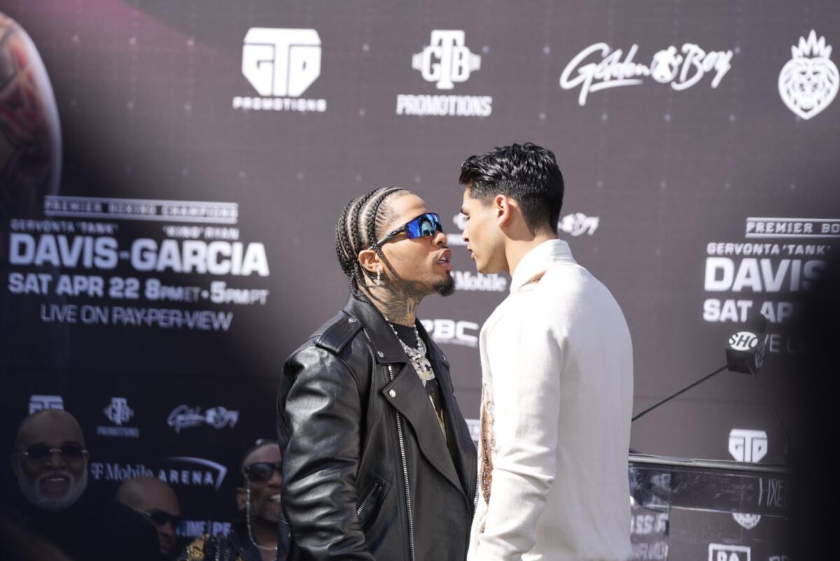 Gervonta Davis durante el careo ante Ryan.