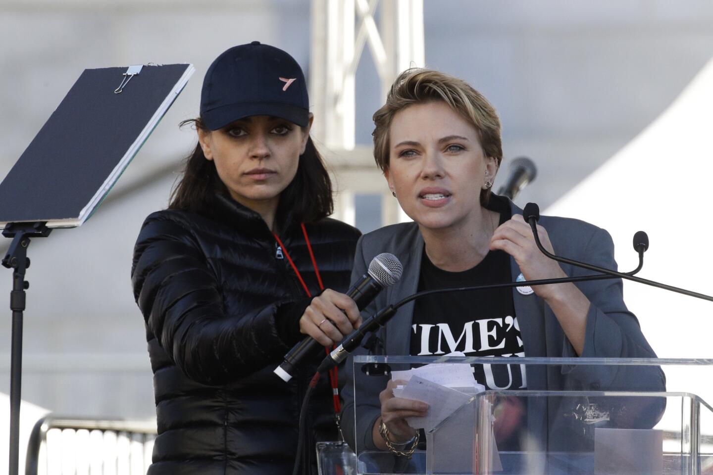 Scarlett Johansson, Mila Kunis