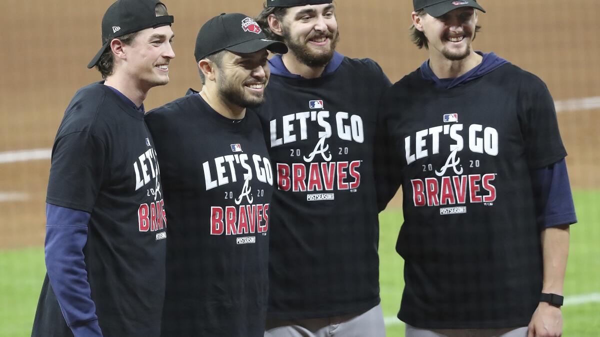 Photos: The Braves' big-hat celebration is going, going gone