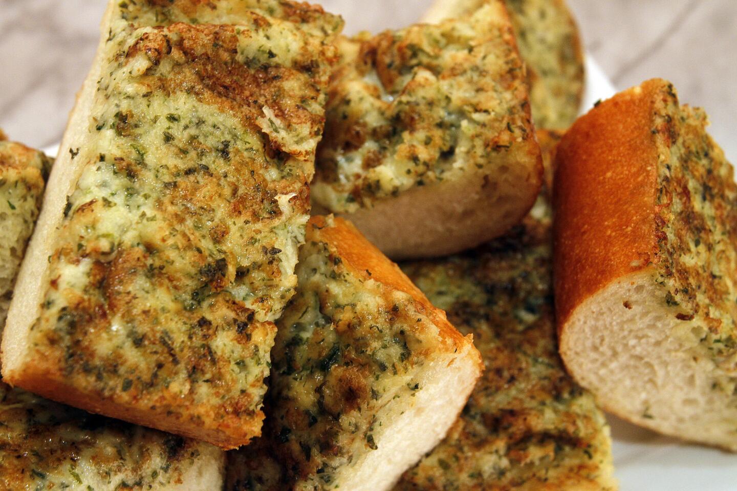 Cedar Creek's garlic bread