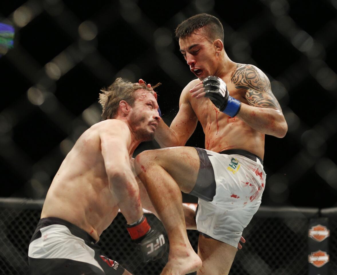 Brad Pickett, Thomas Almeida