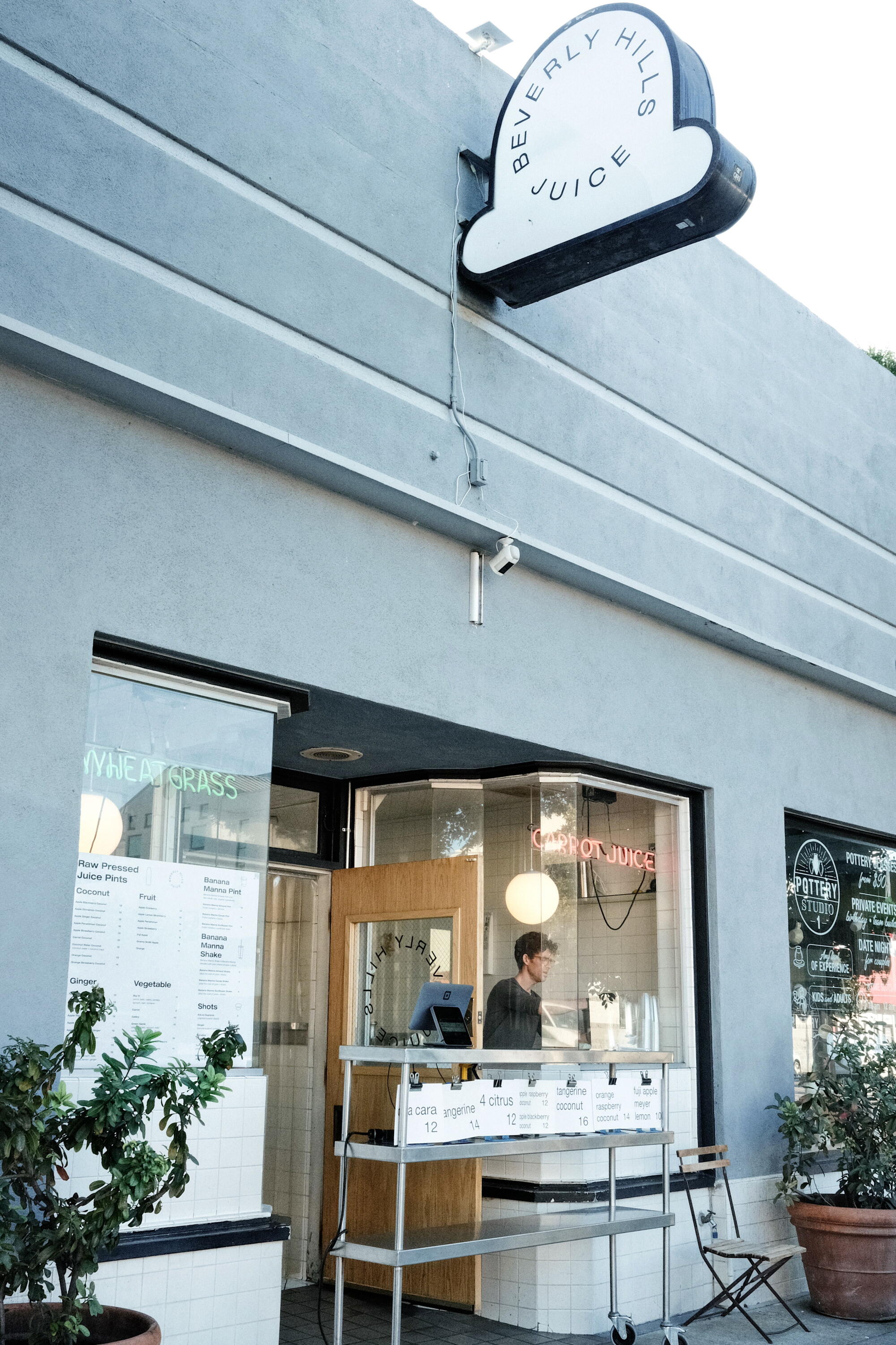 At 51 years, Beverly Hills Juice is the sentimental epicenter of L.A ...
