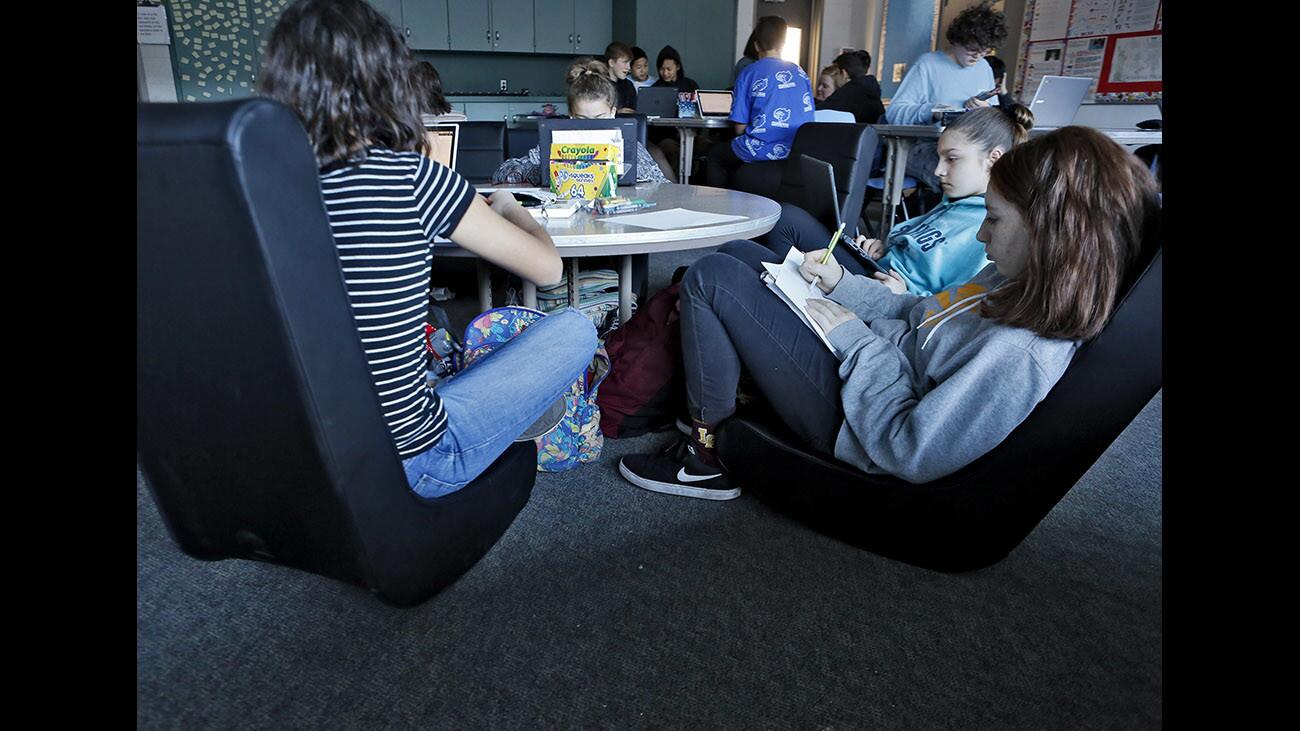 Photo Gallery: La Cañada High School 8th grade class has flexible seating