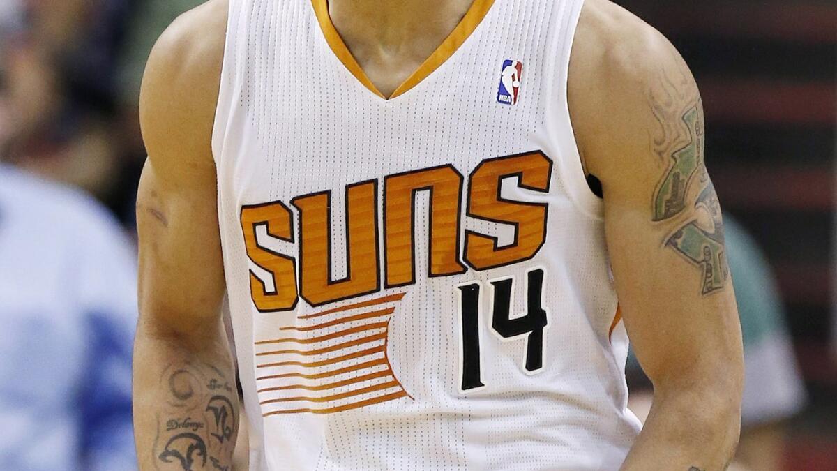 Suns trade Luis Scola to Pacers