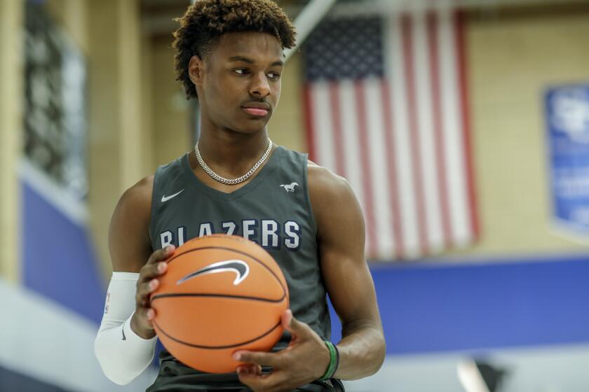 PORTER RANCH, CA, THURSDAY, OCTOBER 10, 2019 — Sierra Canyon High School basketball media day. (Robert Gauthier/Los Angeles Times)