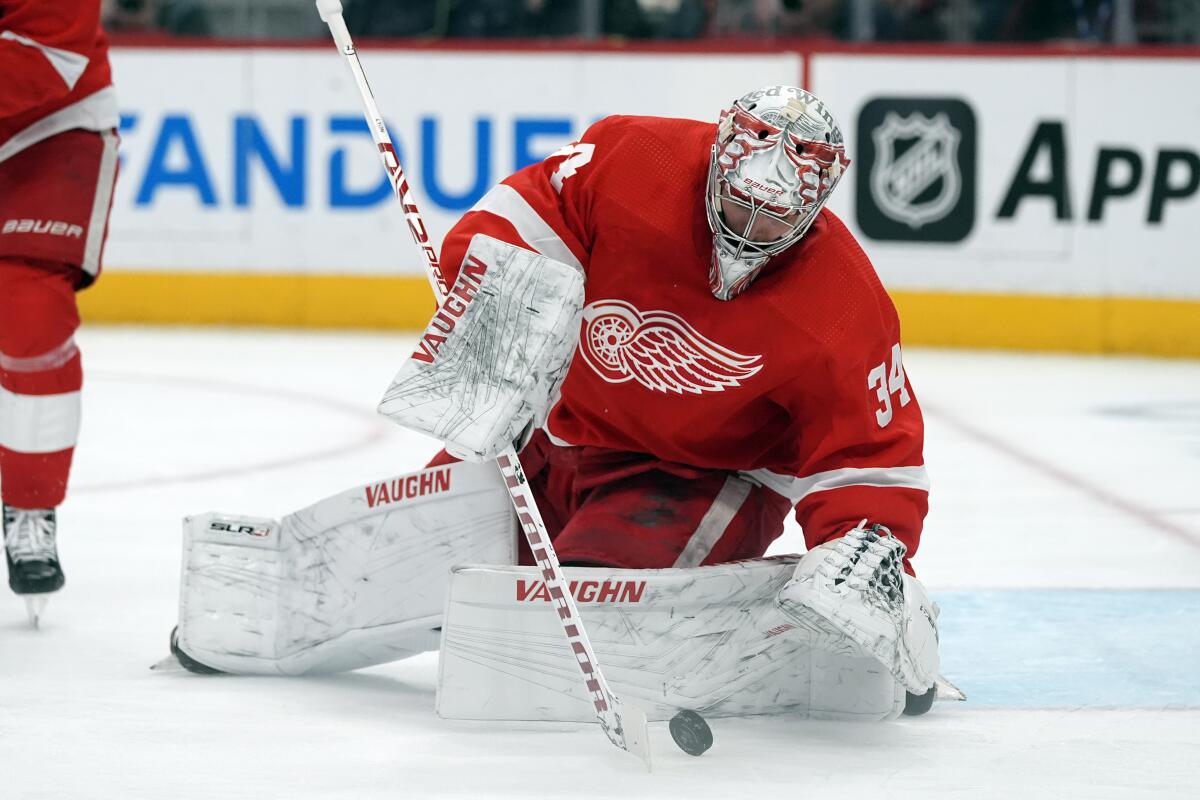 Lyon makes 30 saves in 3rd career shutout and Copp scores his 100th goal as  Red Wings top Flyers 3-0 - The San Diego Union-Tribune