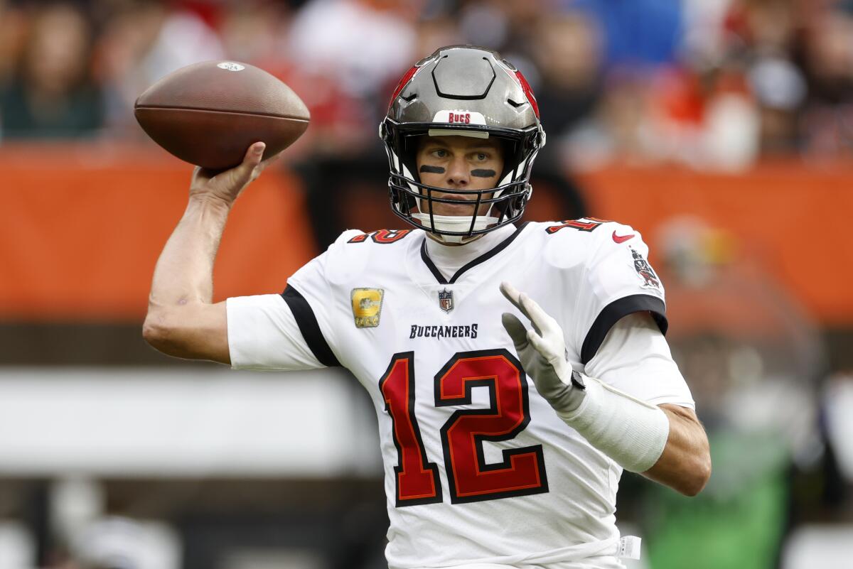 Brady, Bucs look to begin strong stretch run against Saints - The