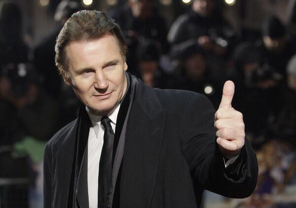 Liam Neeson: Thumbs up