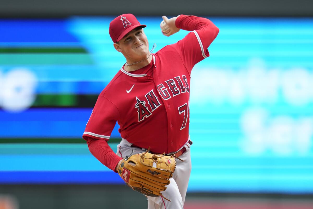 Angels starting pitcher Kenny Rosenberg delivers during the first inning of a 1-0 victory.