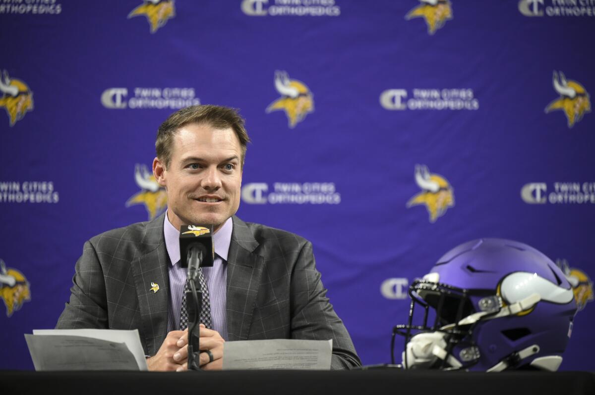 O'Connell, Vikings tap Wes Phillips as offensive coordinator - The San Diego Union-Tribune
