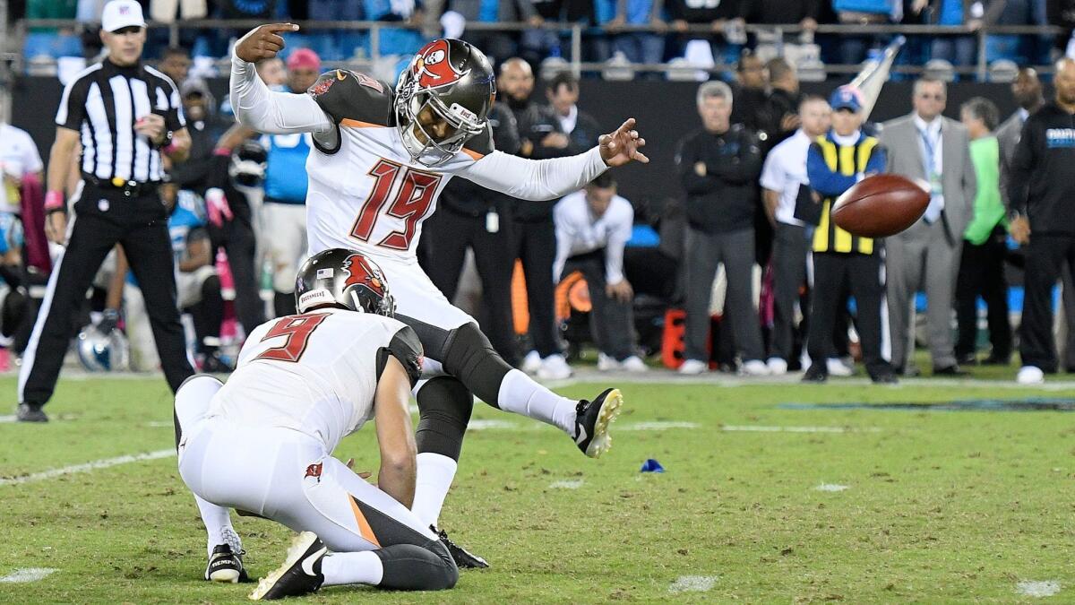 Chargers sign Roberto Aguayo, former Tampa Bay kicker - The San Diego  Union-Tribune