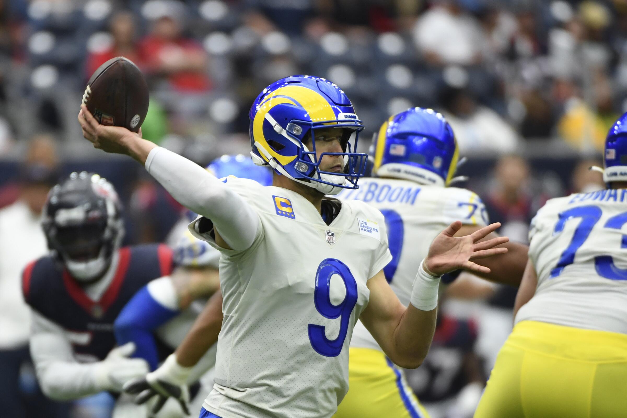 Los Angeles Rams quarterback Matthew Stafford (9) throws against the Houston Texans.