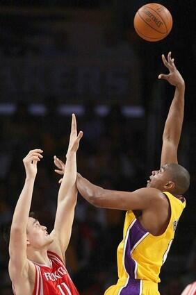 Andrew Bynum, Yao Ming