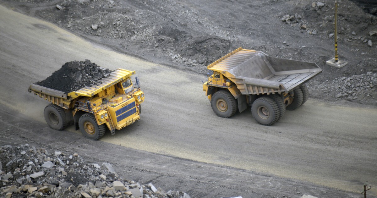 L’UE propose d’interdire le charbon russe dans le cadre de nouvelles sanctions