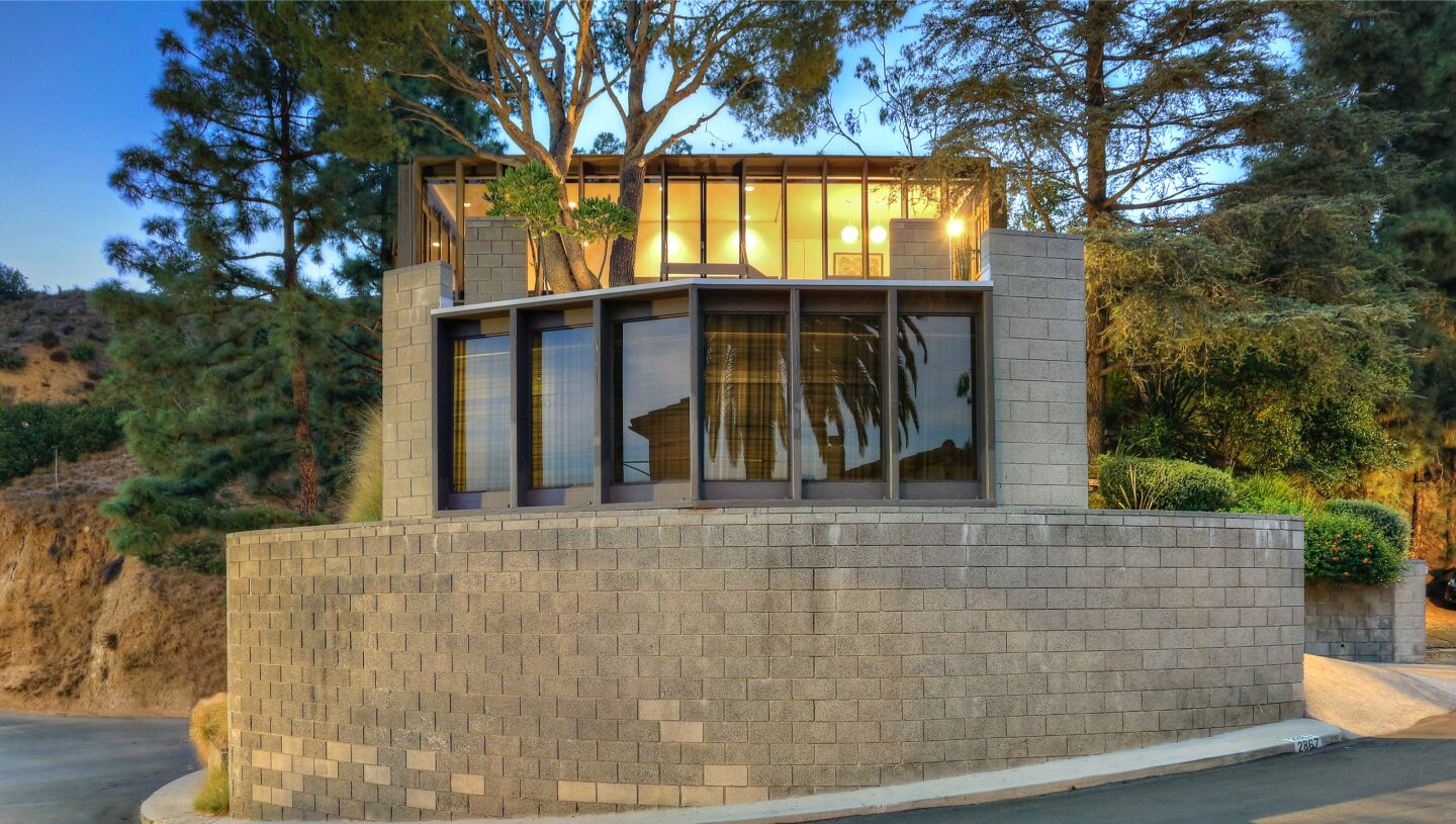 Milt Davis' Hollywood Hills home