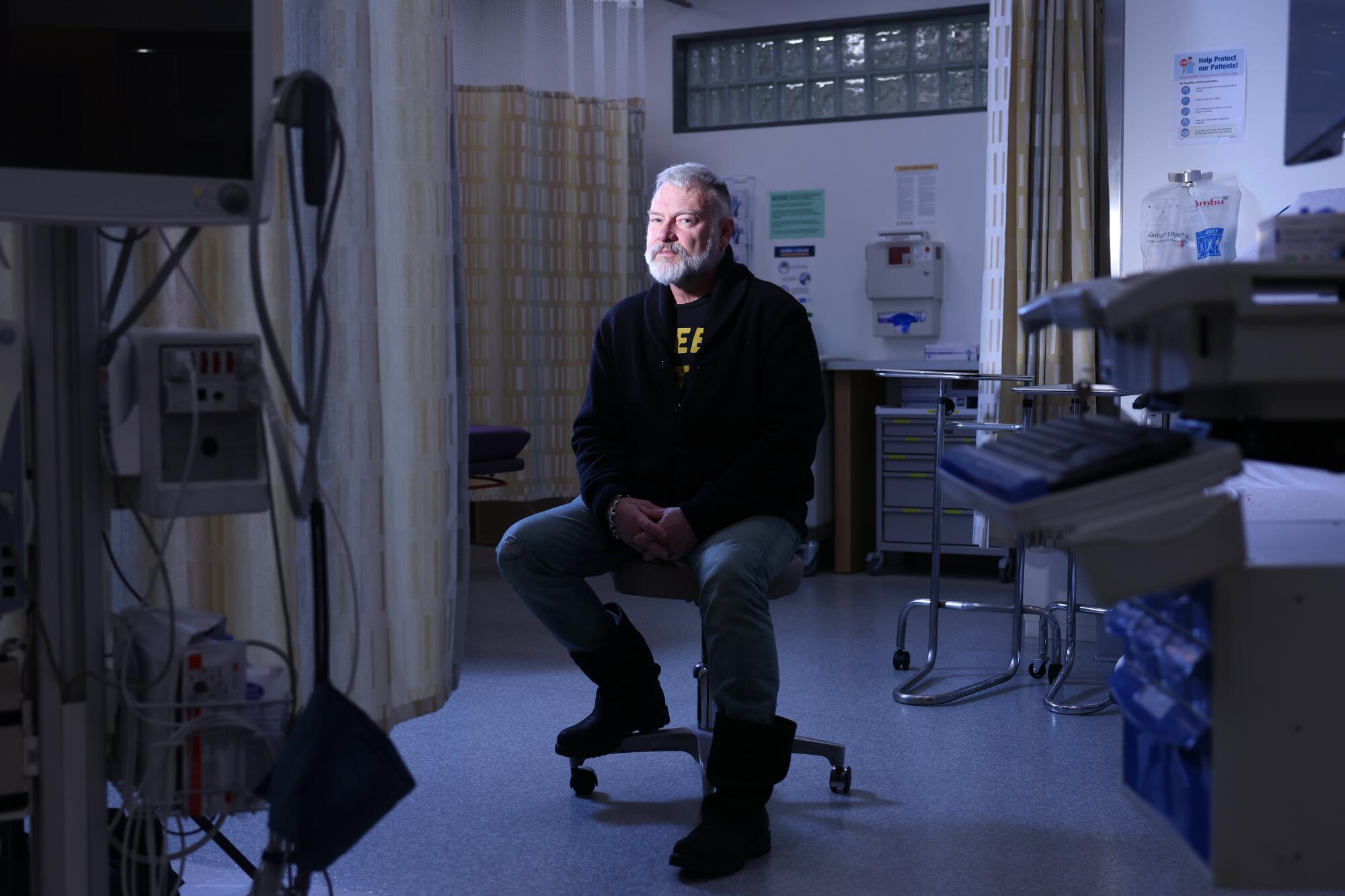 ‘The Pitt’ creator on Season 2's storylines about AI, healthcare costs ...