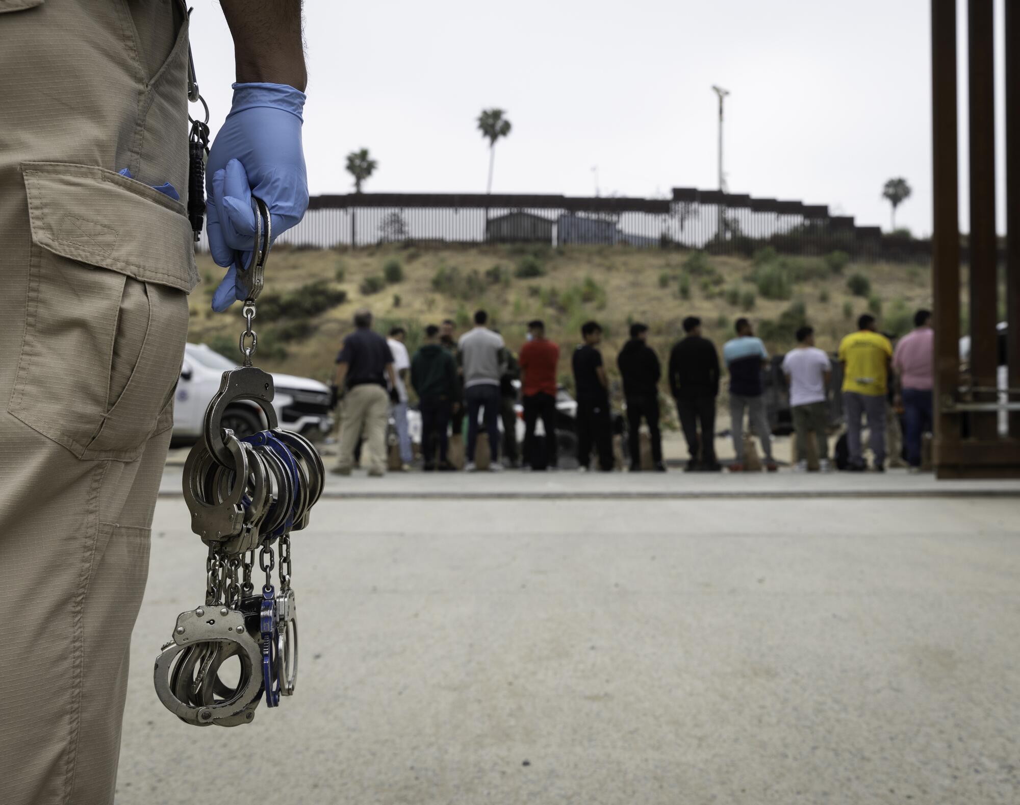 Biden's asylum order takes shape along U.S.-Mexico border in San Diego ...