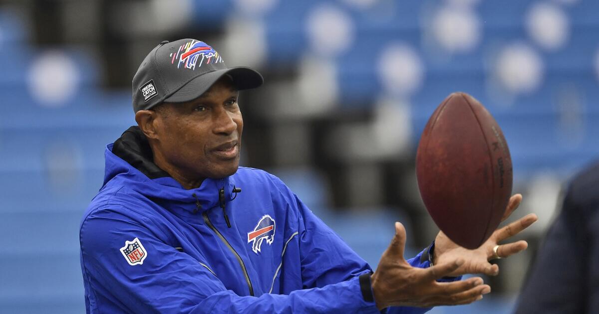 Leslie Frazier, Chargers’ın koçu için röportaj yapacak son isim