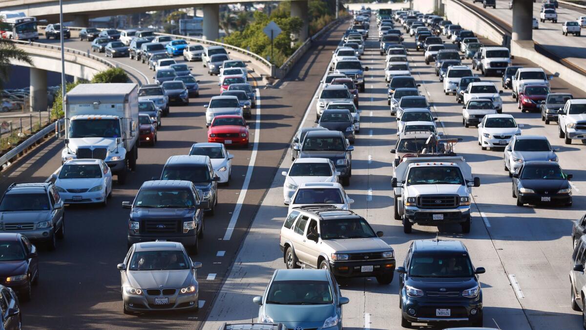 Los expertos en planificación regional dicen que es probable que el tráfico no mejore pronto en San Diego.