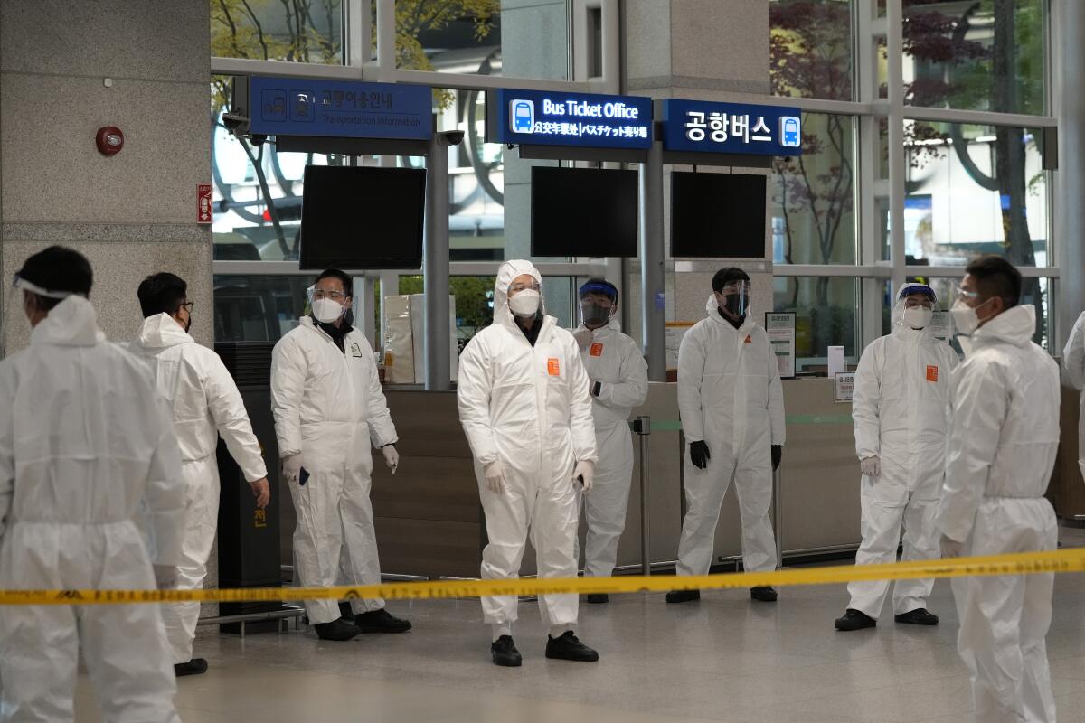 Surcorea bate récord de casos de COVID-19 por segundo día