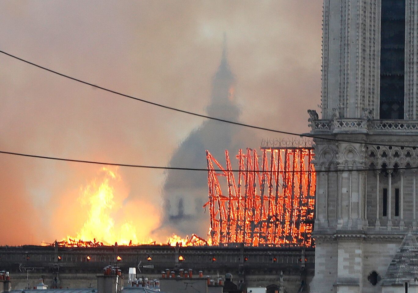 Incendio en la catedral de Notre Dame, en París (Video + Fotos) - Hoy Los  Ángeles