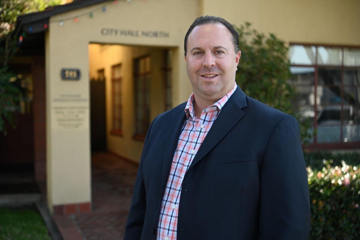Louis Weil has announced he is running for Laguna Beach City Council.