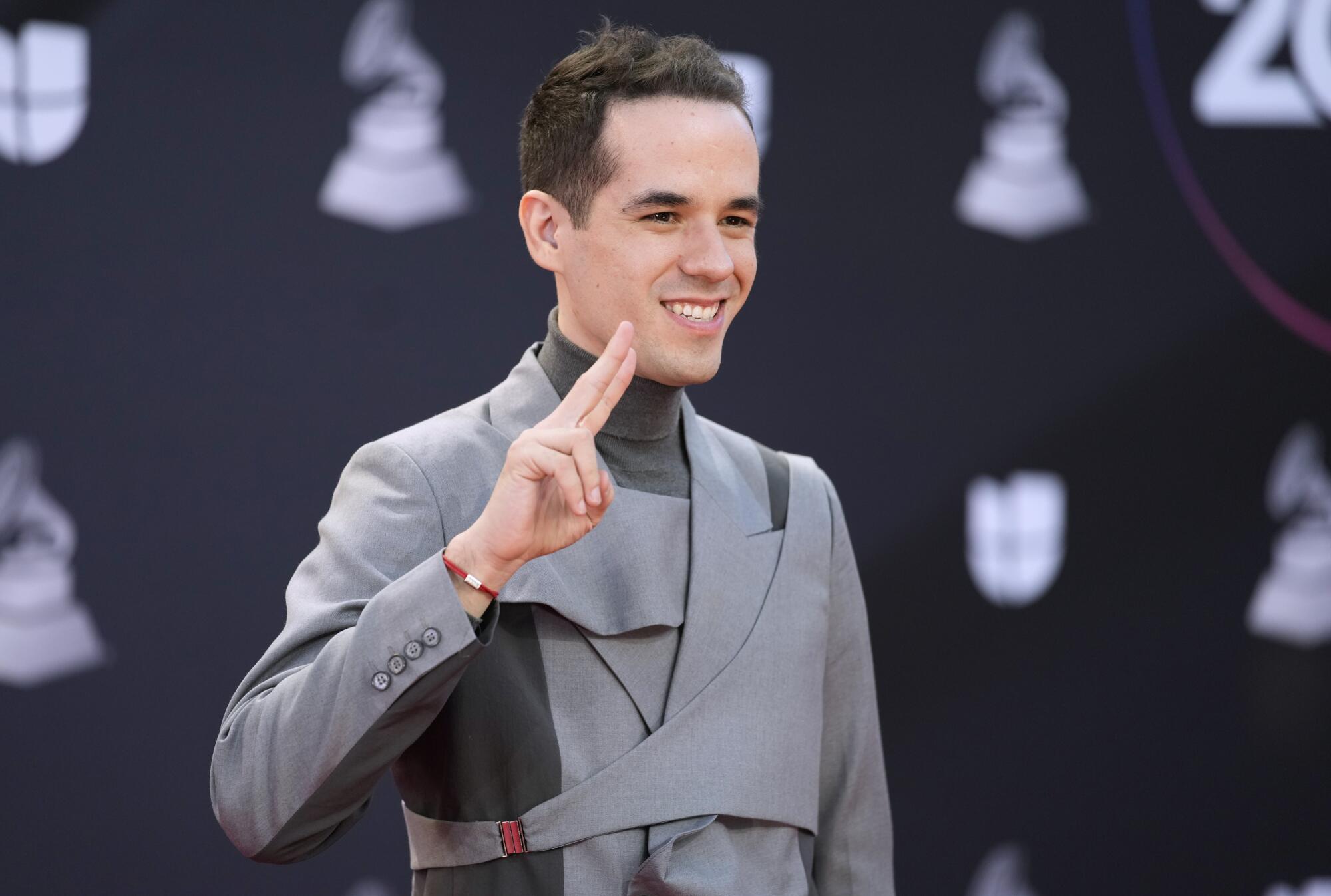 Edgar Barrera arrasó en los Latin Grammy y ahora va por el Grammy.