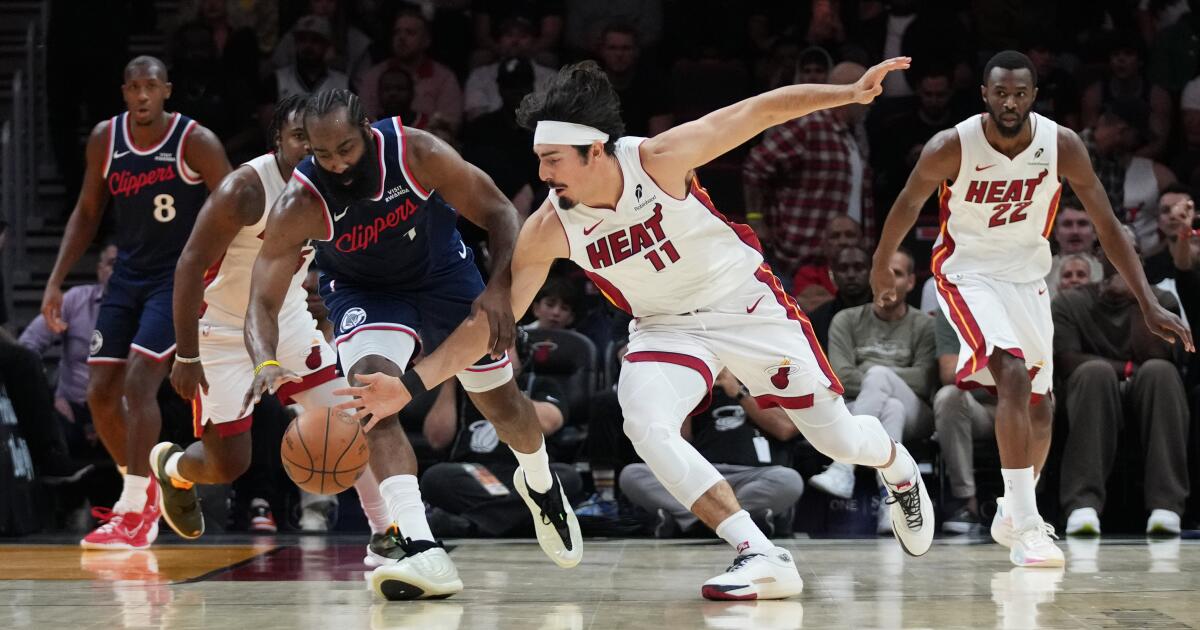 Norman Powell torches struggling Clippers for 30 points in Heat victory