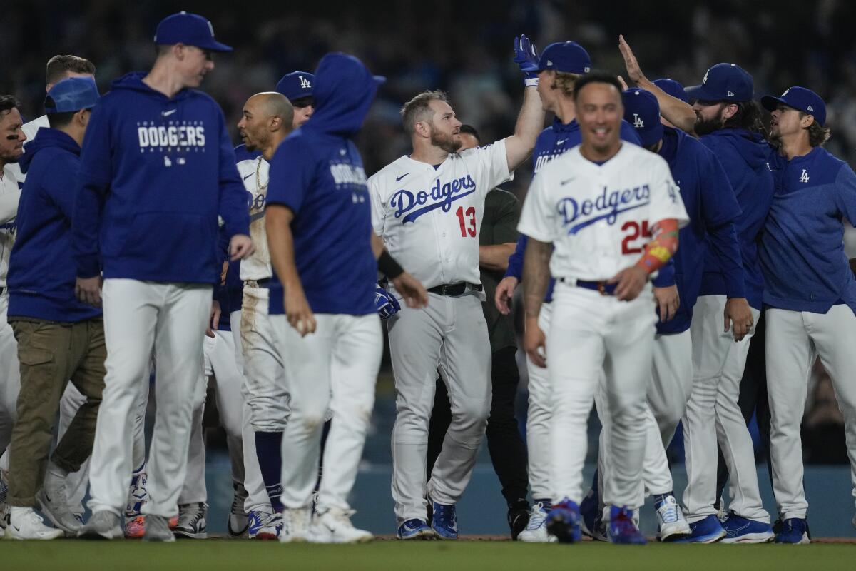 Dodgers aren't changing their approach to chase top playoff seed Los